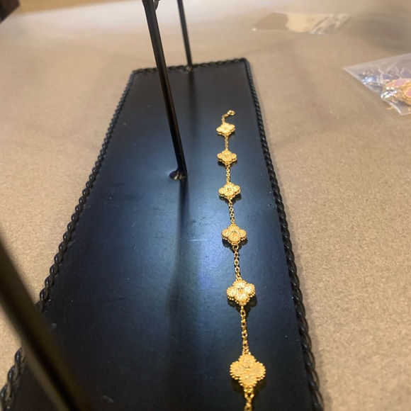 Gold Textured Chain Bracelet - Picture 2 of 2